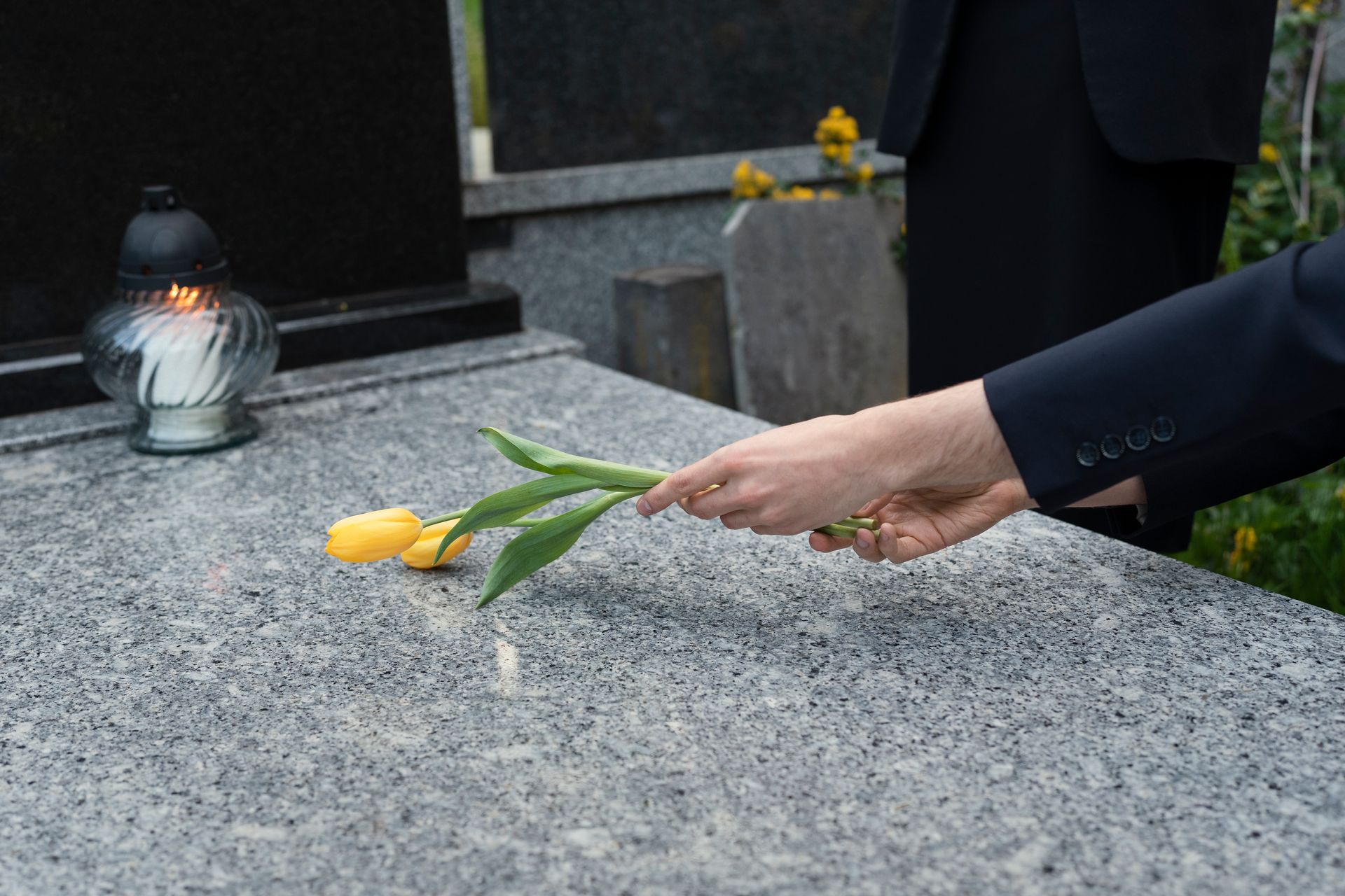 Memorial tree planting tips