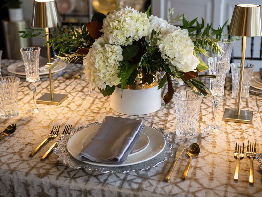 style a thanksgiving table
