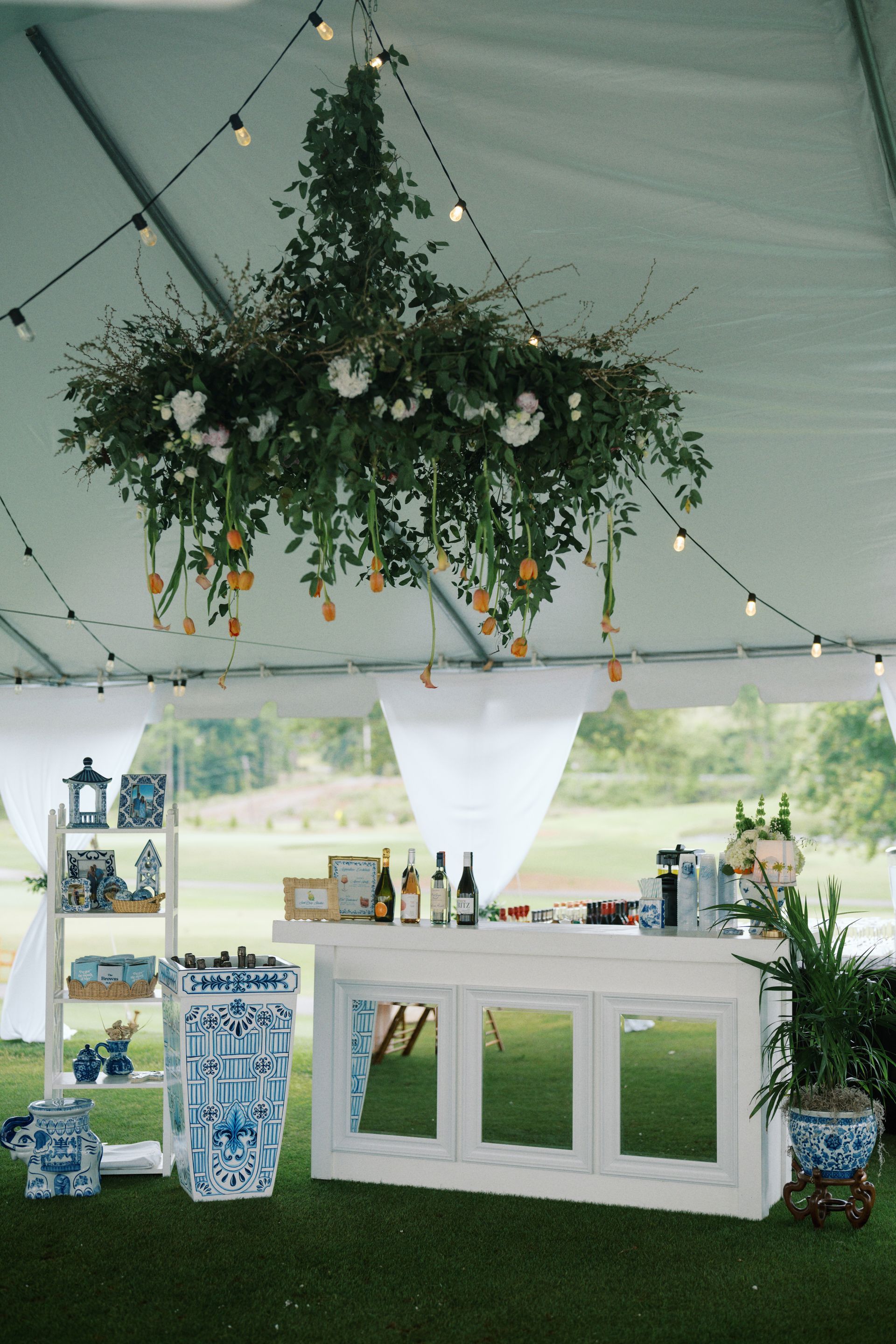 intimate backyard wedding cocktail hour