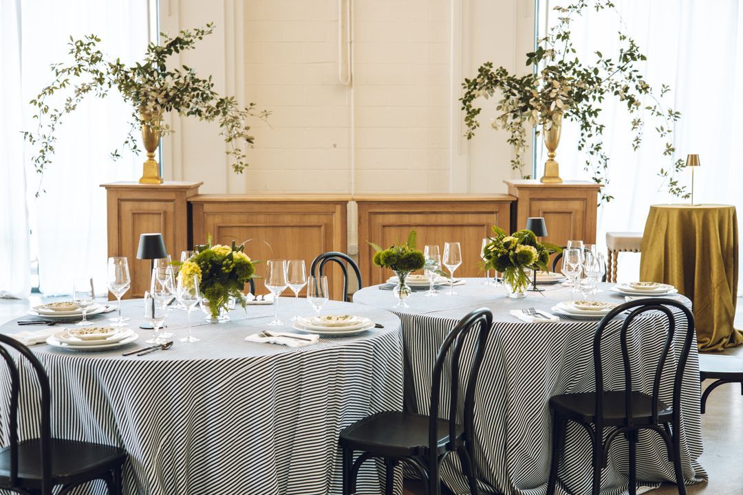 black and white wedding table