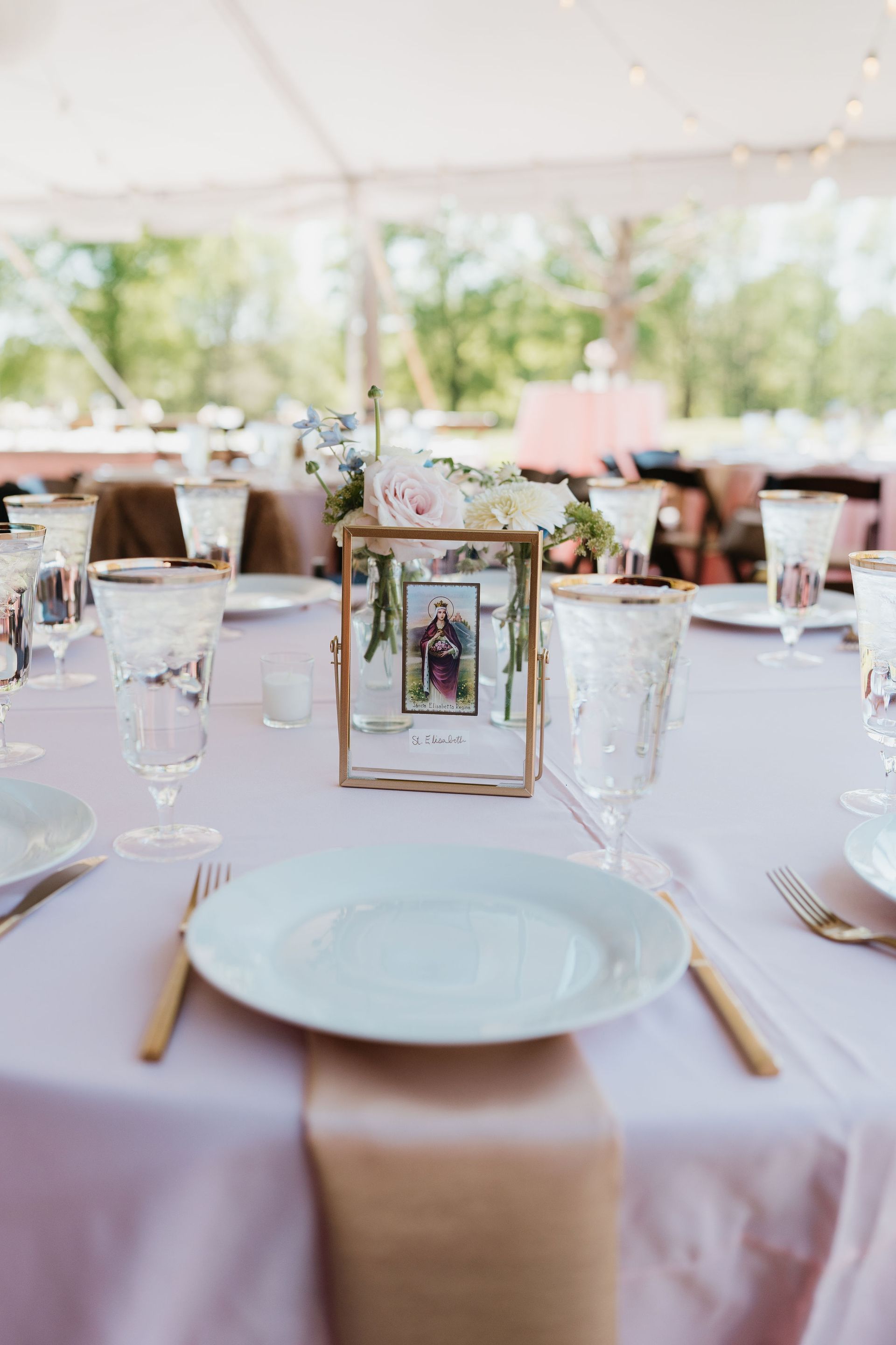 pink and gold wedding reception table