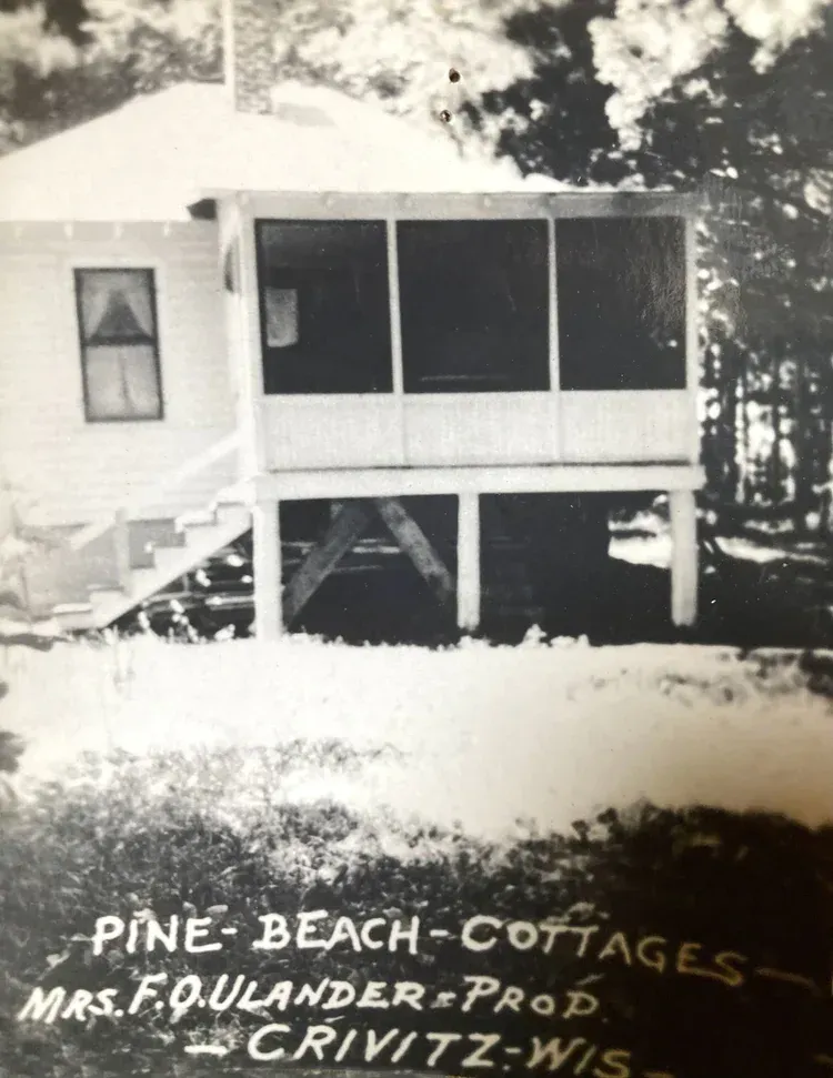 Black and white photo of