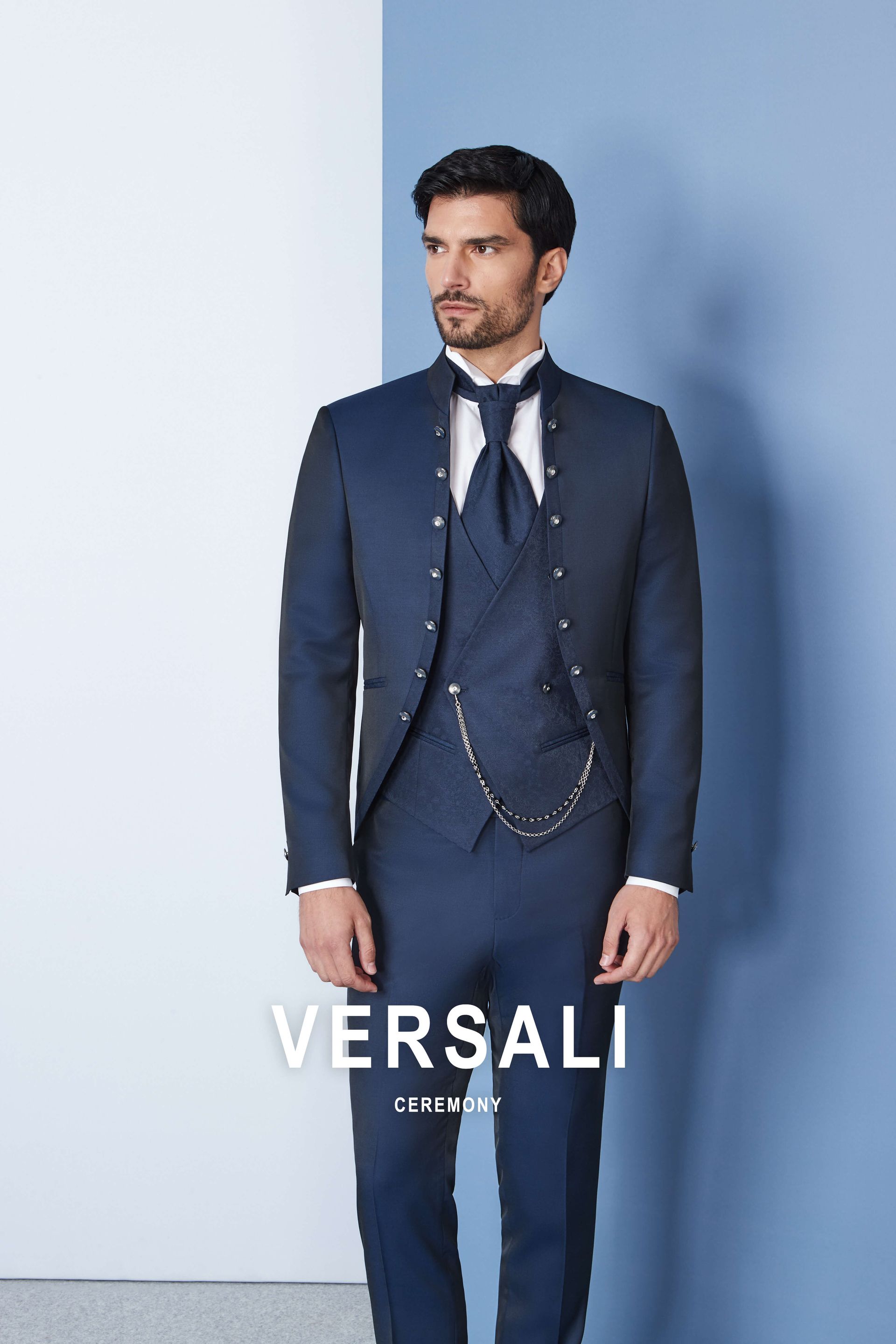 Abiti da sposo a Latina del marchio Andrea Versali, Collezione 2025, abiti sposo 07