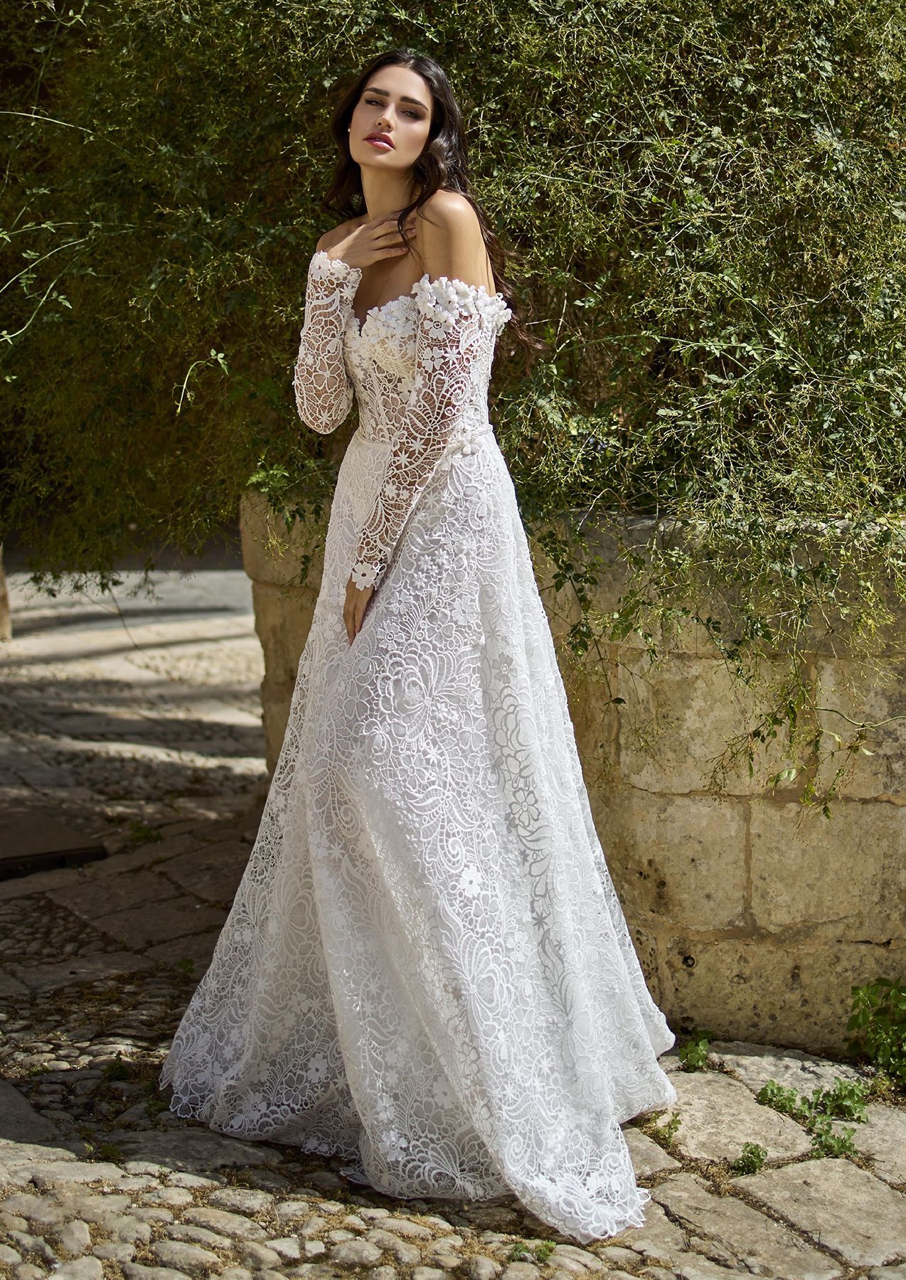 Abiti da sposa a Latina del marchio Dalin, collezione 2025, Abito FEELING