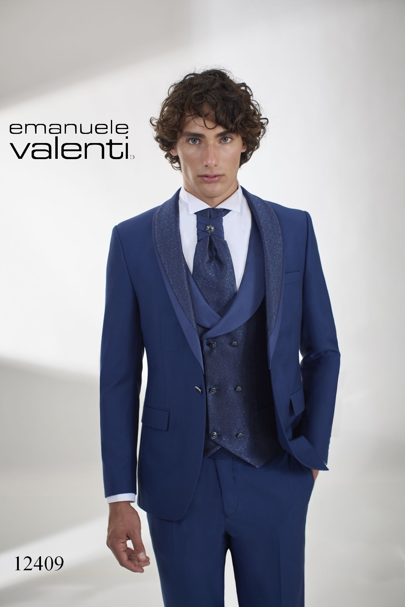 Emanuele Valenti, Collezione 2025, abiti sposo 08