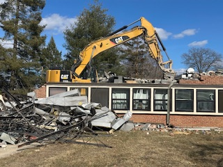 Making progress on the demolition of a municipal building