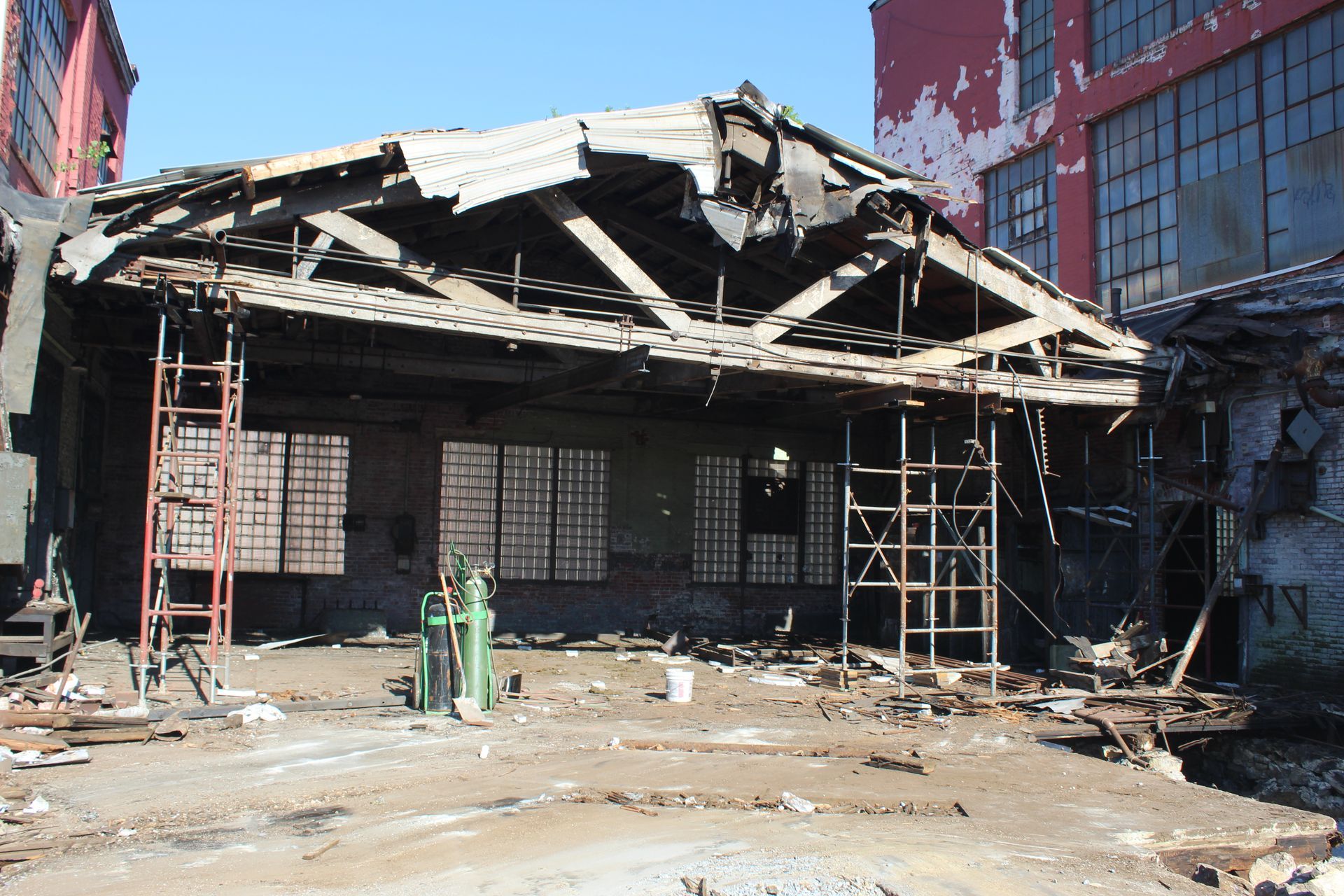 The last piece of the project to come down.