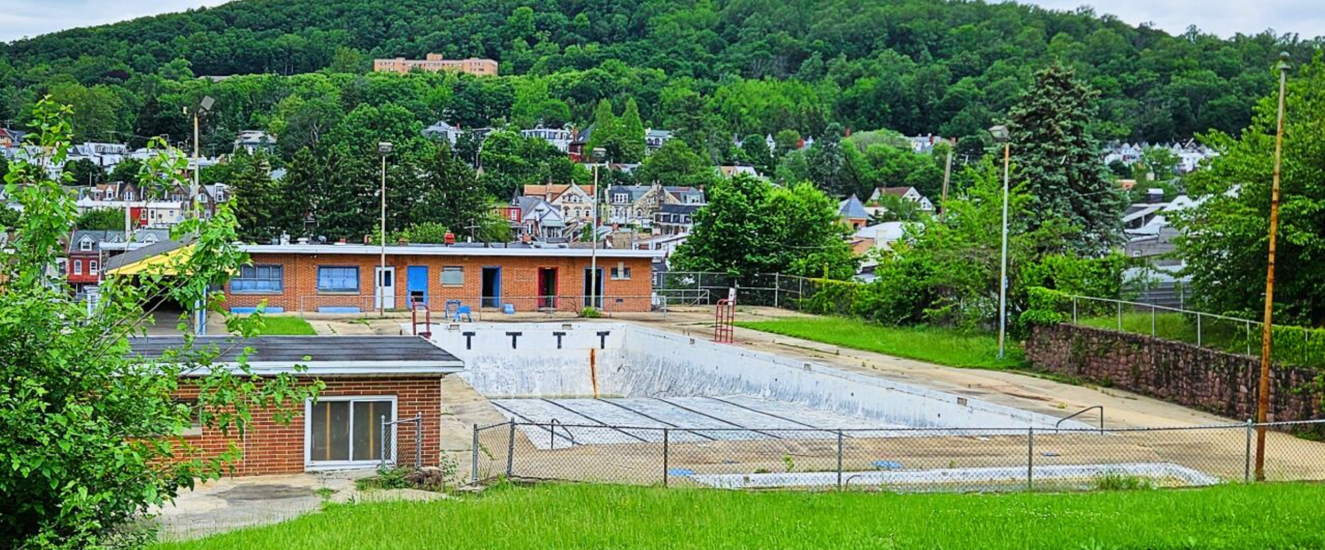 Shot of the pool and structures in East Reading before the demolition. WFMZ-TV