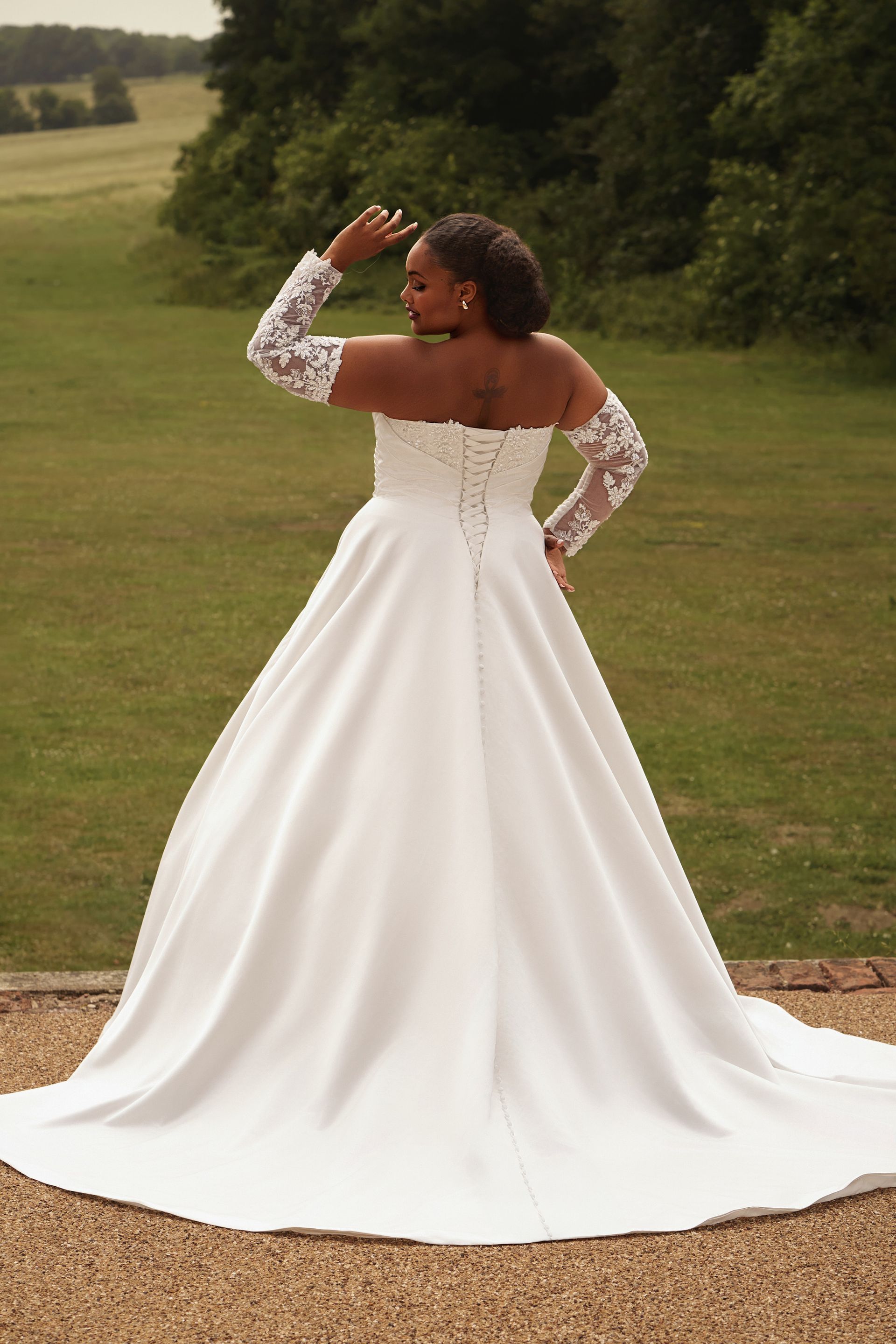 Envy by Phoenix PH7033 Wedding Dress