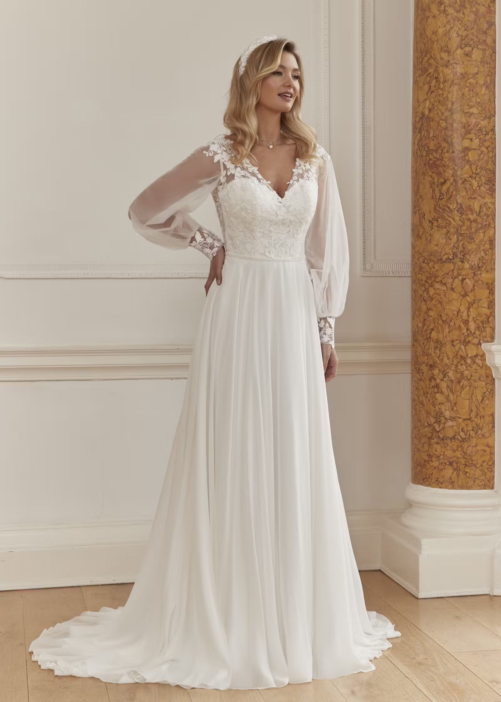 Romantica Laila wedding dress