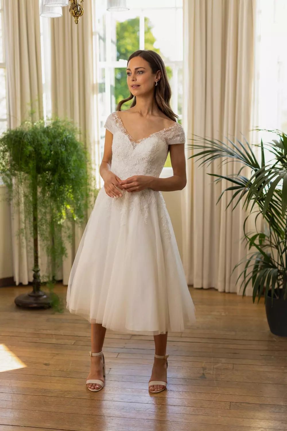 True Bride Brighton Belle Lola Tea Length wedding dress