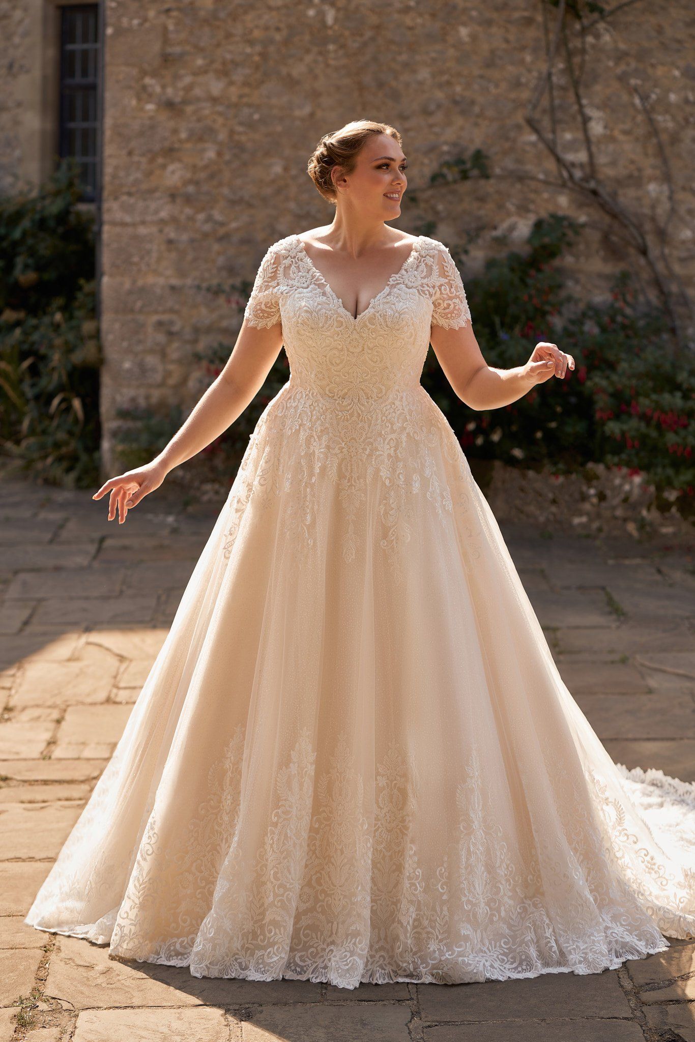 Envy by Phoenix curves  PH8035 wedding dress