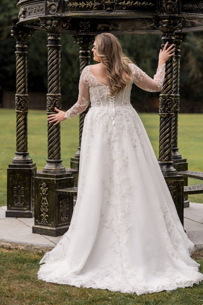 Envy by Phoenix Curves Wedding dress, PH8226 wedding dress, Plus size wedding dress, Phoenix Wedding dress stockist