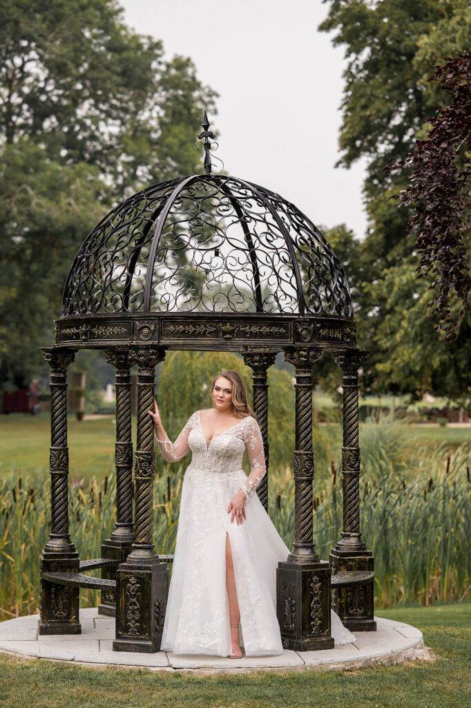 Envy by Phoenix Curves Wedding dress, PH8226 wedding dress, Plus size wedding dress, Phoenix Wedding dress stockist