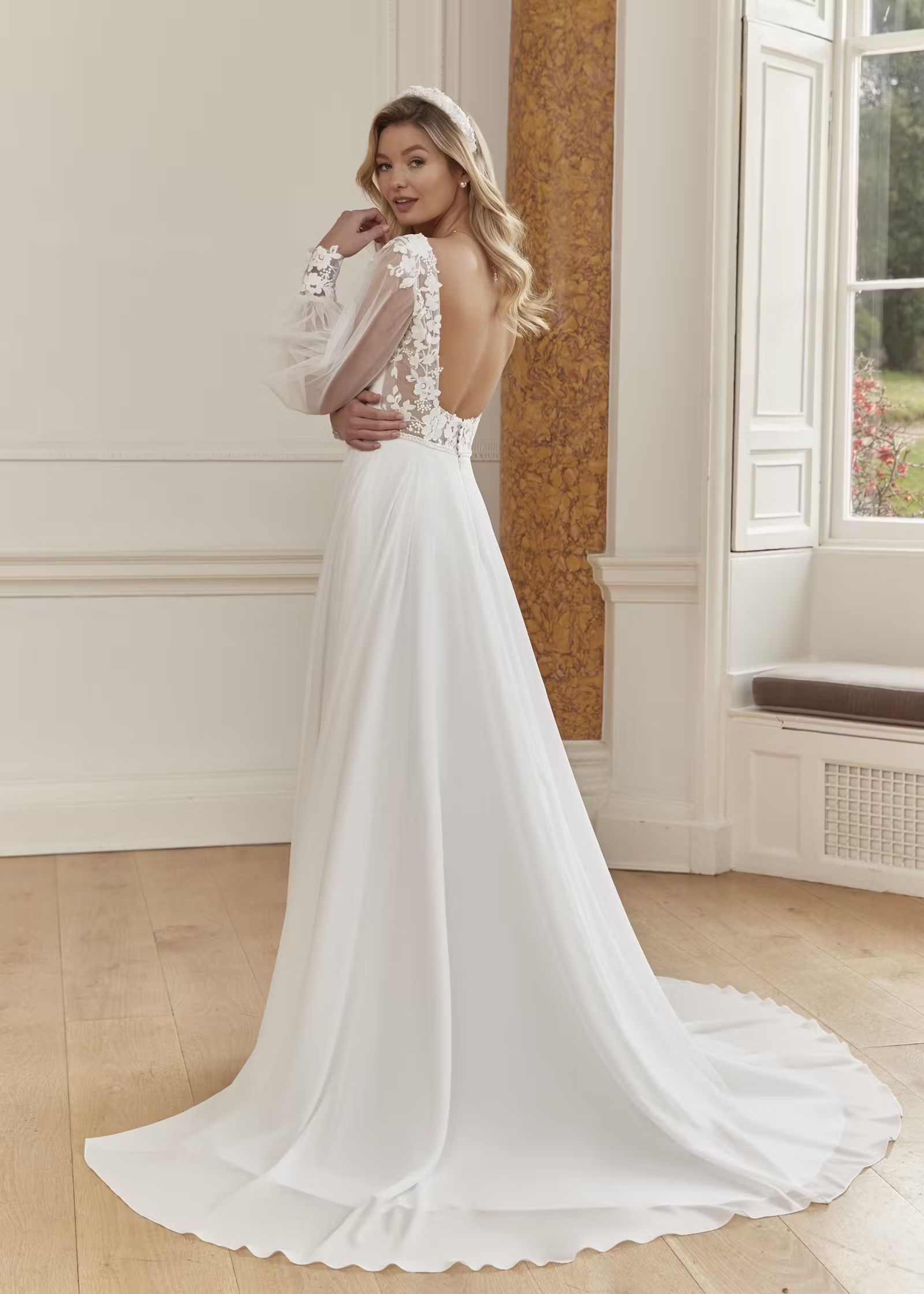 Romantica Laila wedding dress