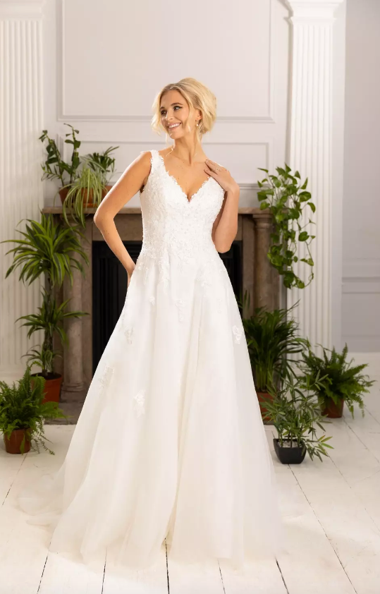 True Bride Elle wedding dress