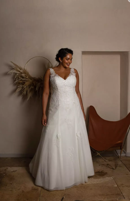 True Bride Curves Lille TCW446  wedding dress