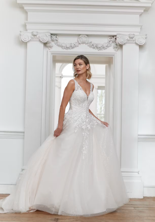 Romantica Collections Larina Wedding dress