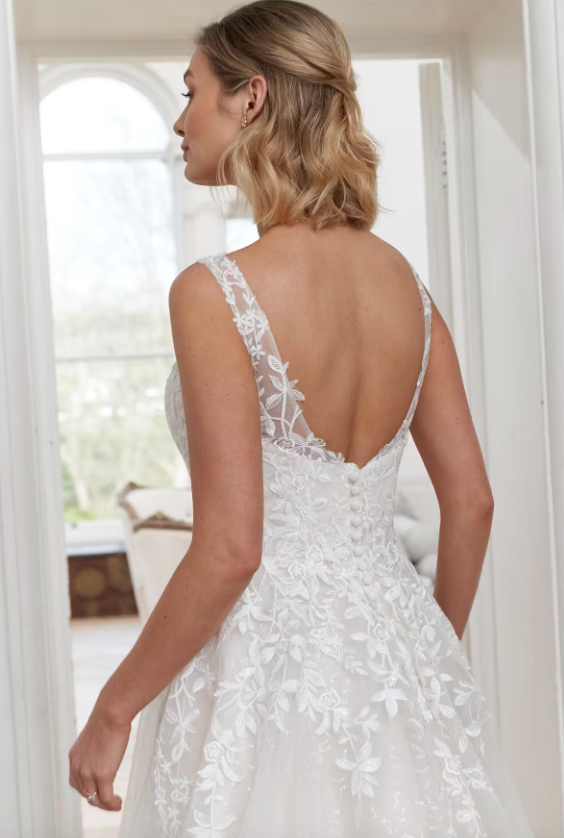 Romantica Collections Larina Wedding dress