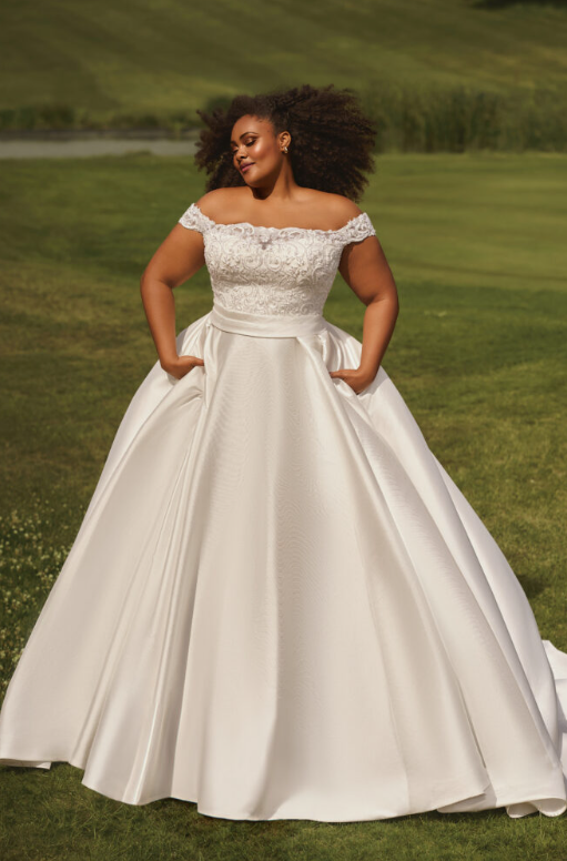 Envy by Phoenix Wedding dress PH7027