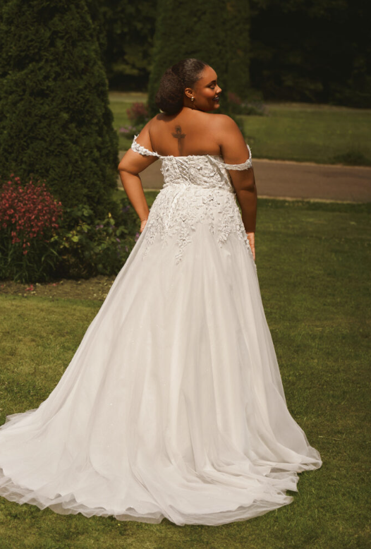 Envy by Phoenix Wedding dress PH7030
