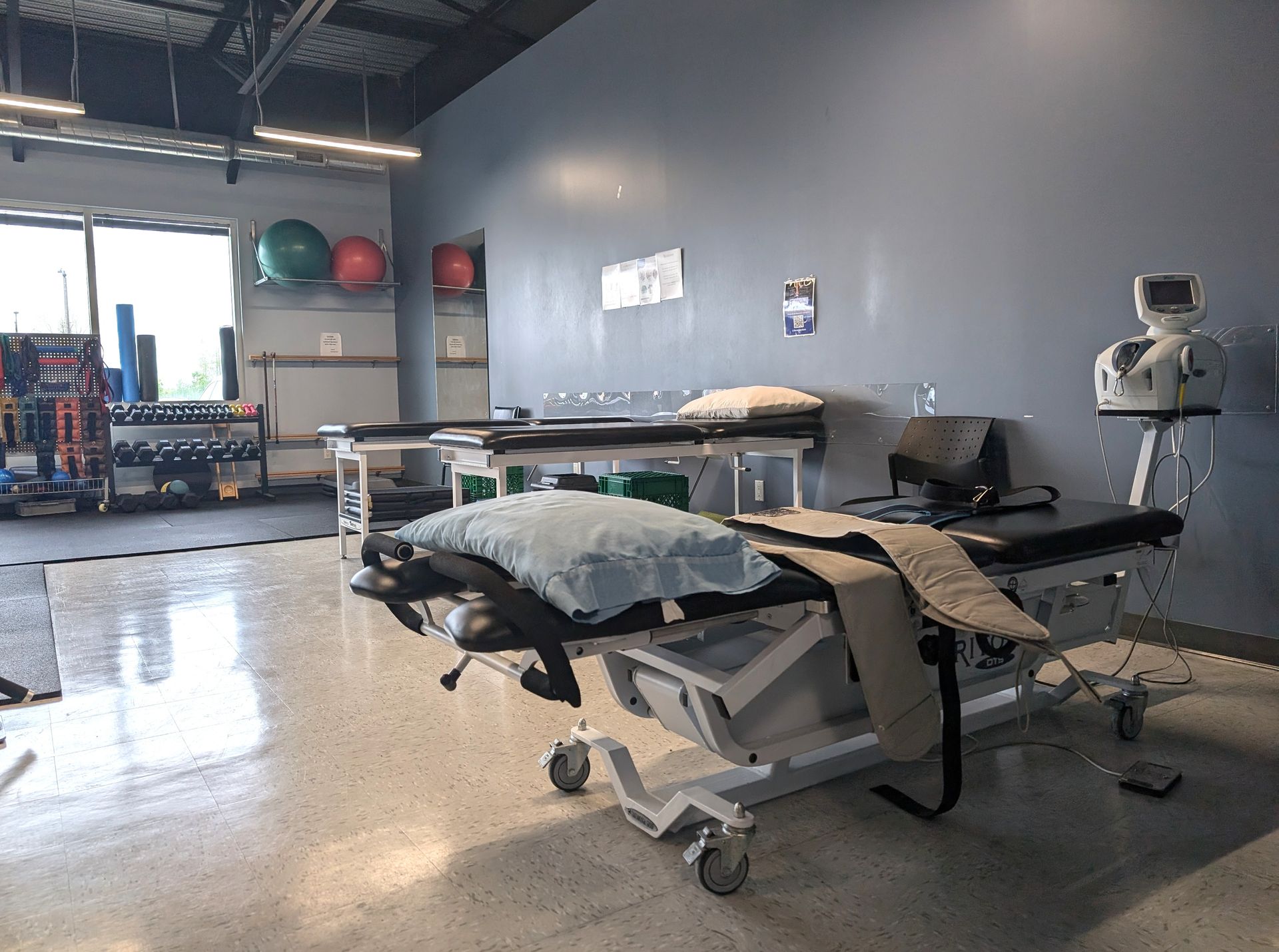 Triton DTS Decompression Table for spinal decompression