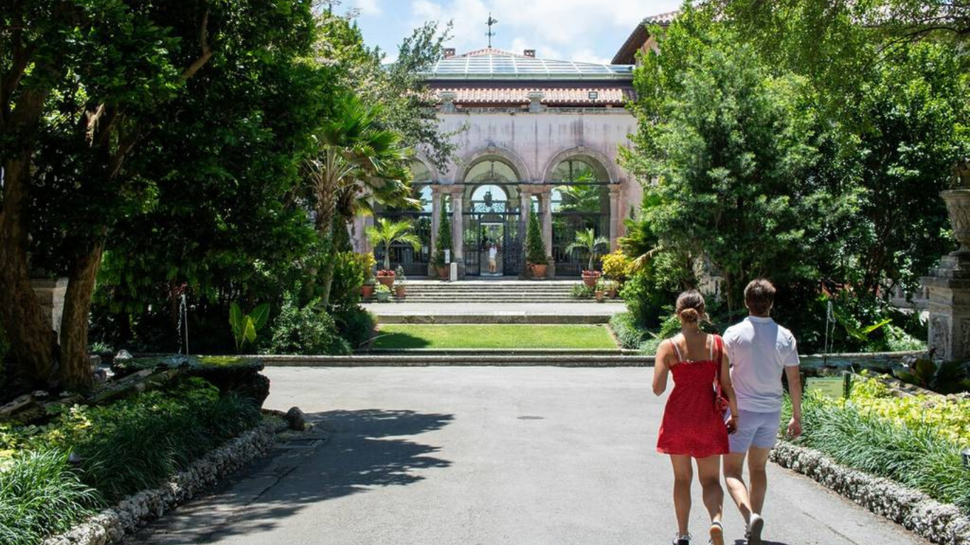 Couple exploring Vizcaya Museum and Gardens together in Miami