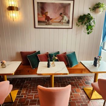 Colorful decor at Sunnyside Cafe in Miami