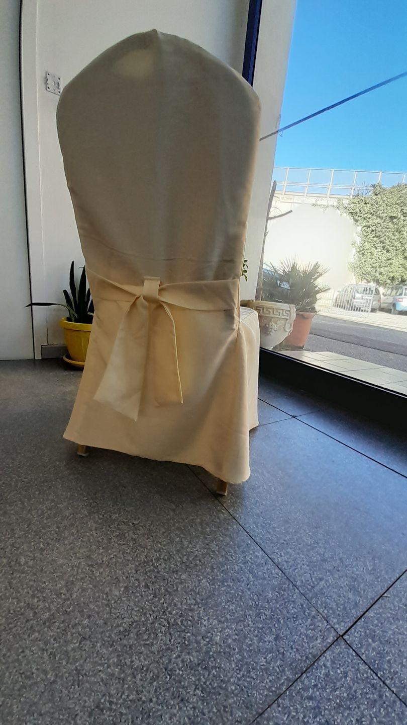 Sedie in legno da ricevimento con fantasmino (retro)