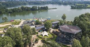 De Donkvijver in Oudenaarde is the place to be als het mooi weer is.