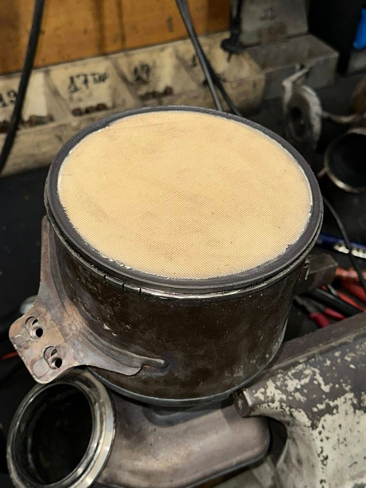 Un convertitore catalitico metallico