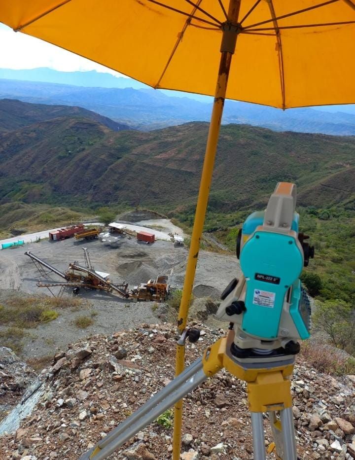 Topografía Rómulo Enriquez