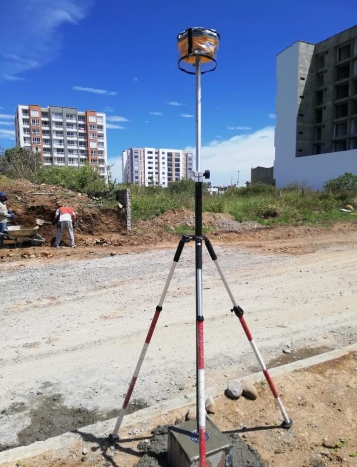 Topografía Rómulo Enriquez