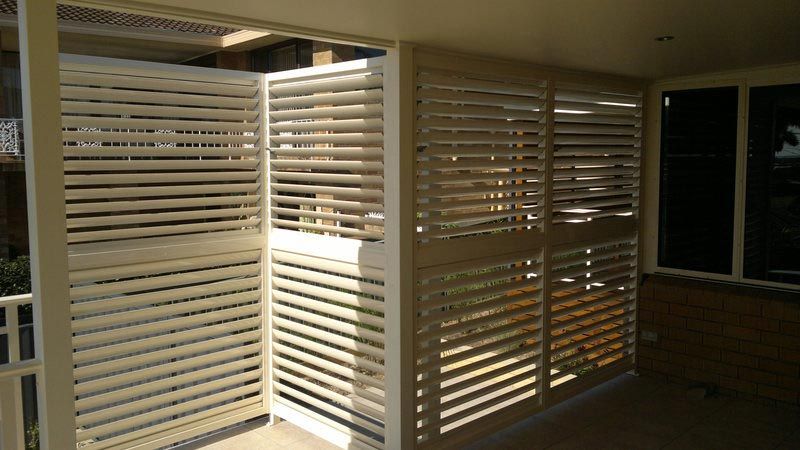 White Privacy Screens — Balustrading in Unanderra NSW