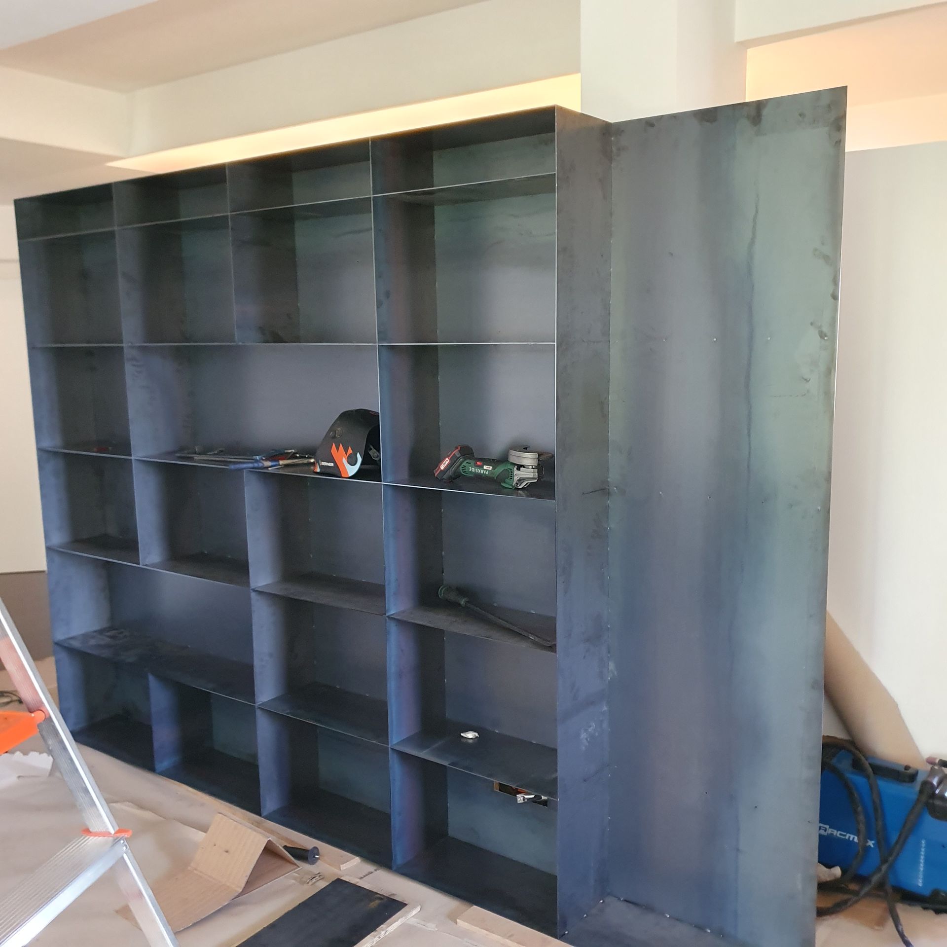 MATHERIAL.it - Forgiato a MANO per te!