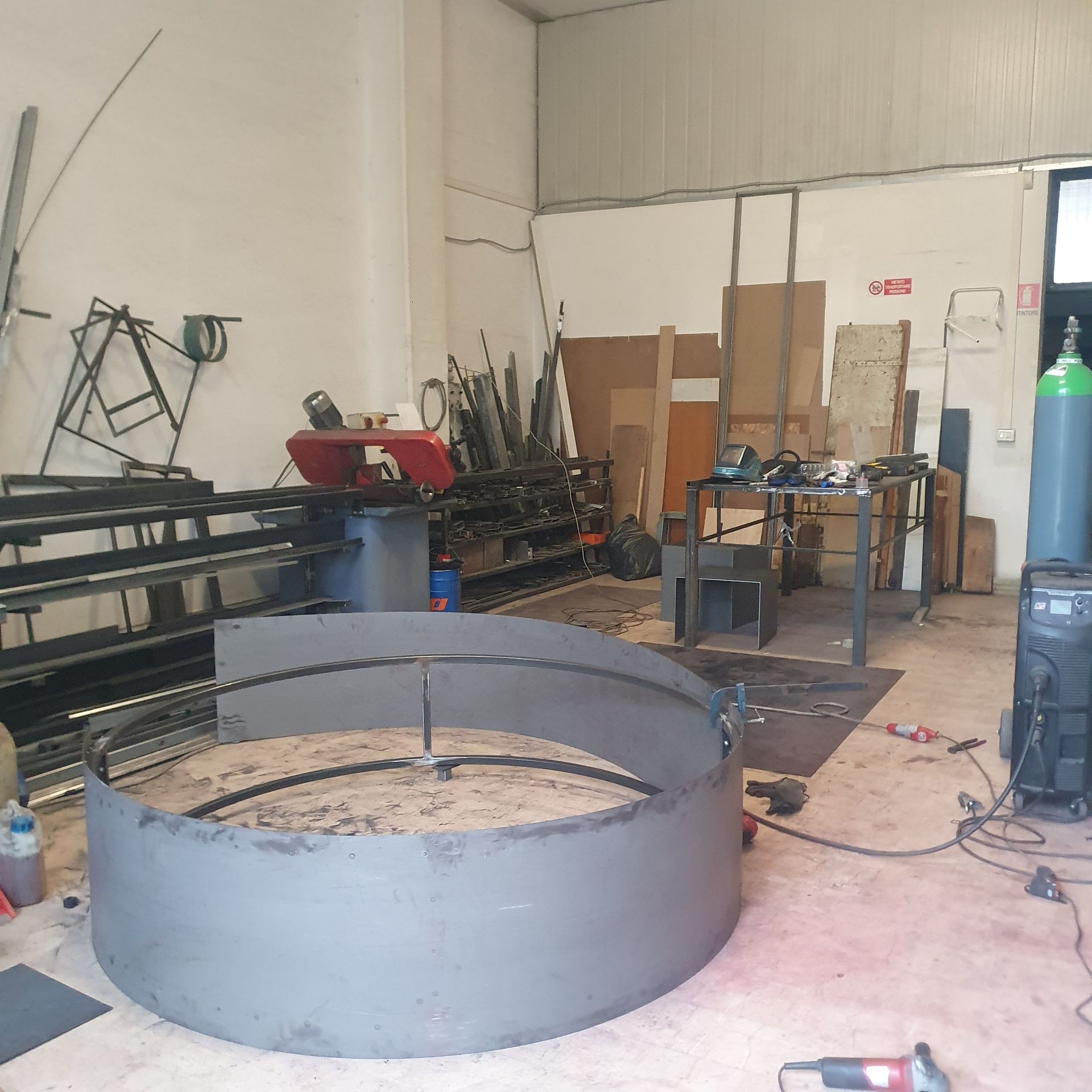 MATHERIAL.it - Forgiato a MANO per te!