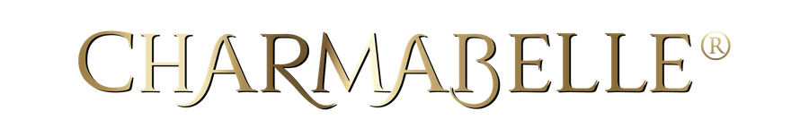 Das Logo von Charmabelle ist auf weißem Hintergrund.