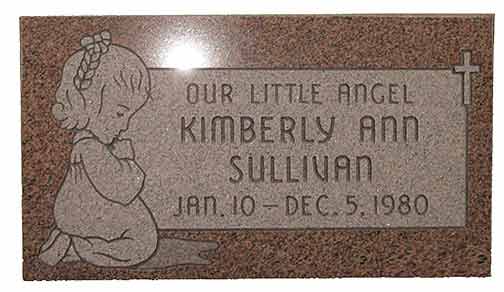 Headstone for Kimberly Ann Sullivan, with a child praying and dates: Jan. 10, 1980 - Dec. 5, 1980.