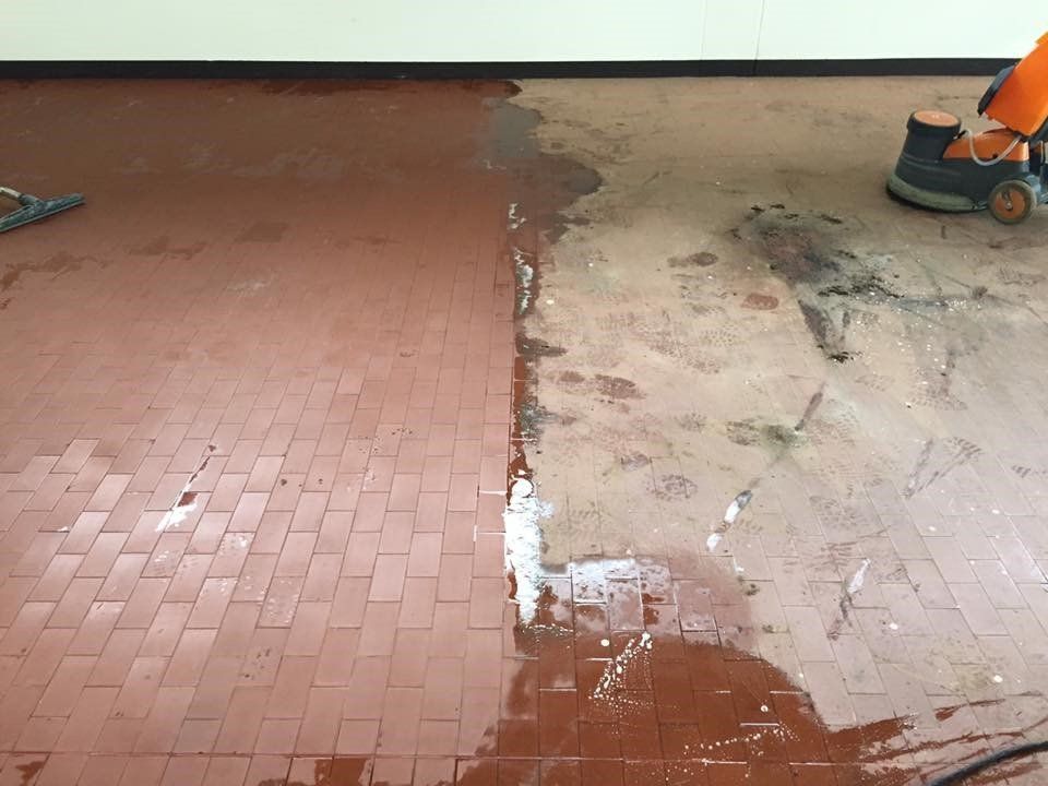 pulizia mattonelle in cotto