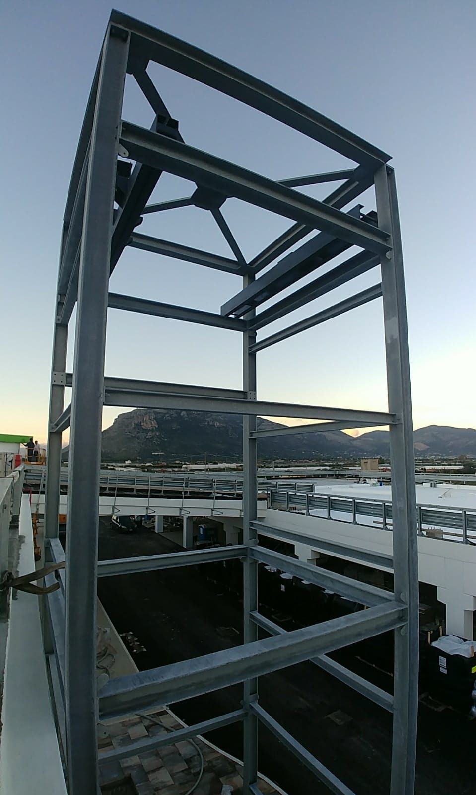 costruzione ascensore panoramico Mz Sistemi a Latina