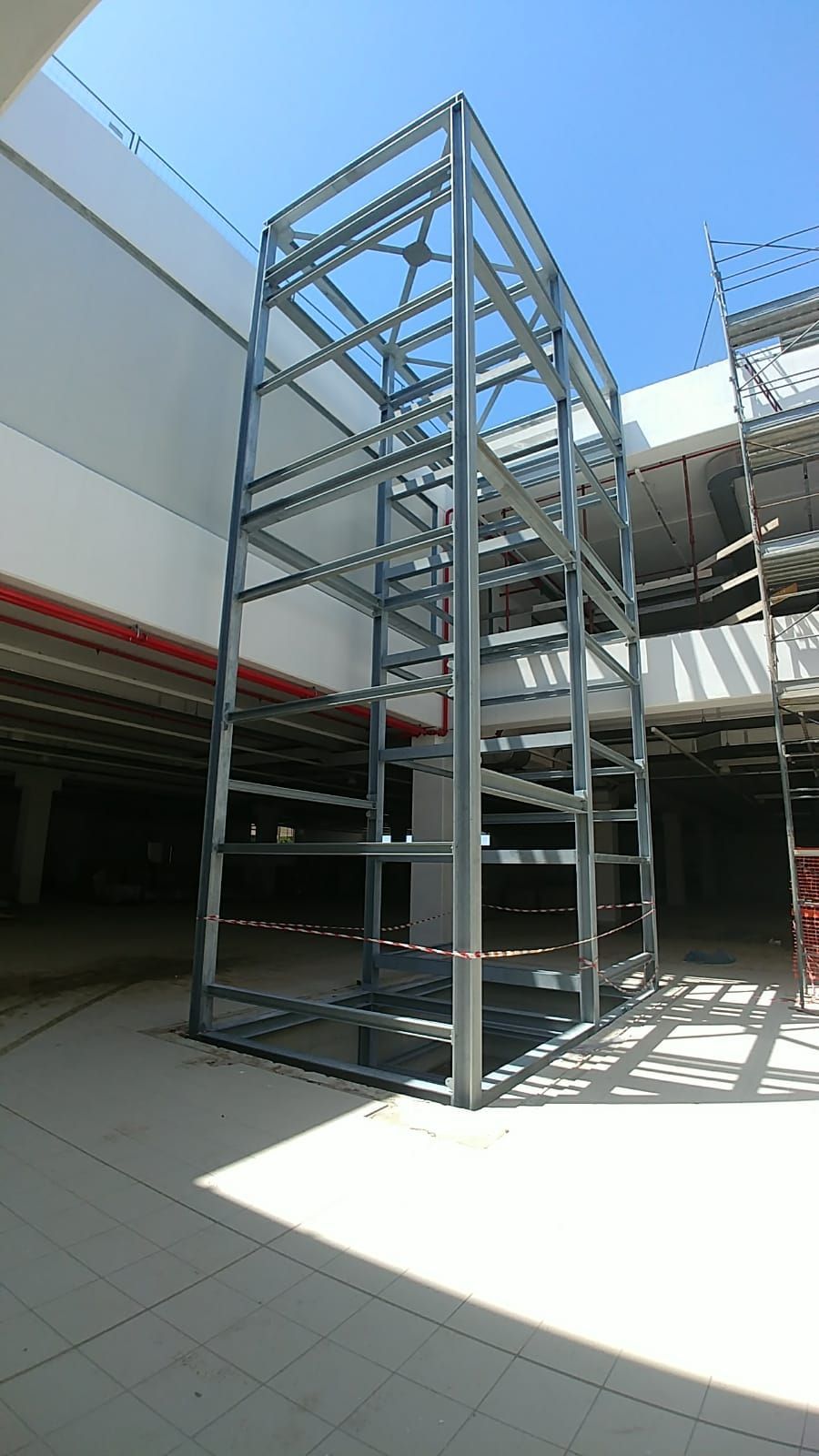 lavorazione Mz Sistemi a Latina ascensore panoramico