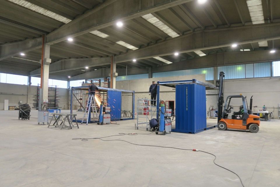 laboratorio trasformazione container