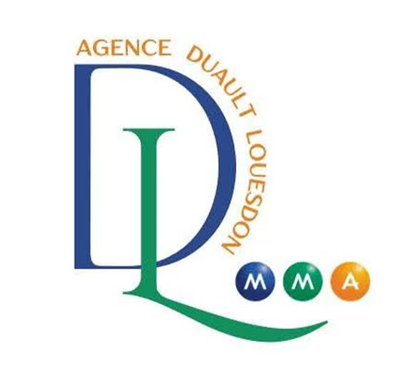 Logo de l'Agence Djouli Lousdou, lettres bleues et vertes avec trois cercles colorés formant l'acronyme MMA.