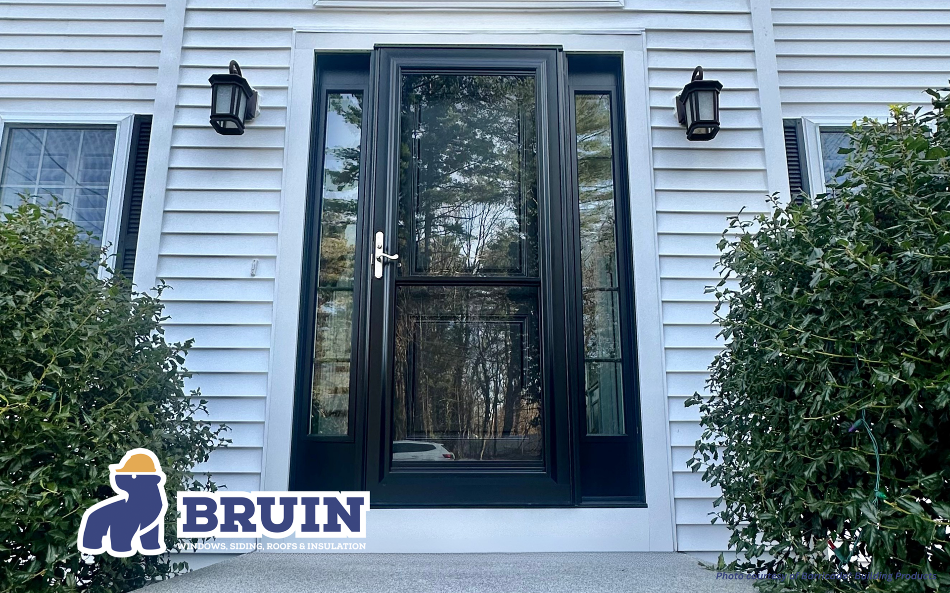 Choosing the Right Storm Door: A Guide to Style, Security & Efficiency