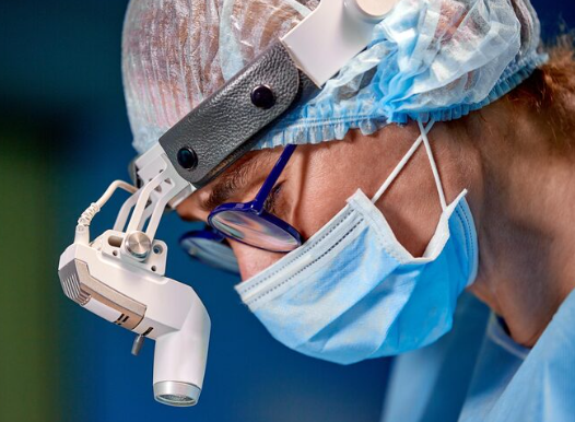 Cirurgia para ceratocone em Nova Friburgo estabiliza a doença?