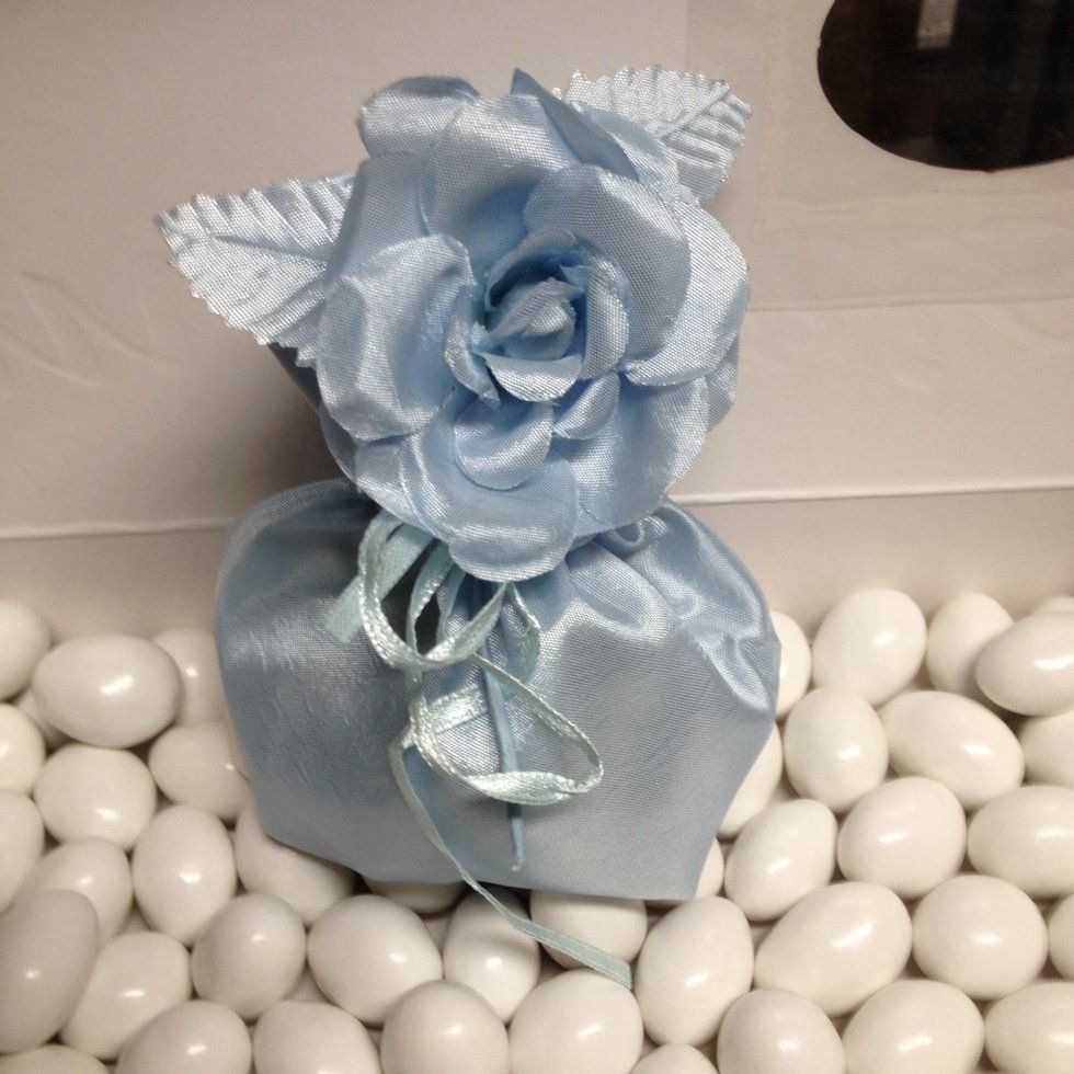 Bomboniera con rosa
