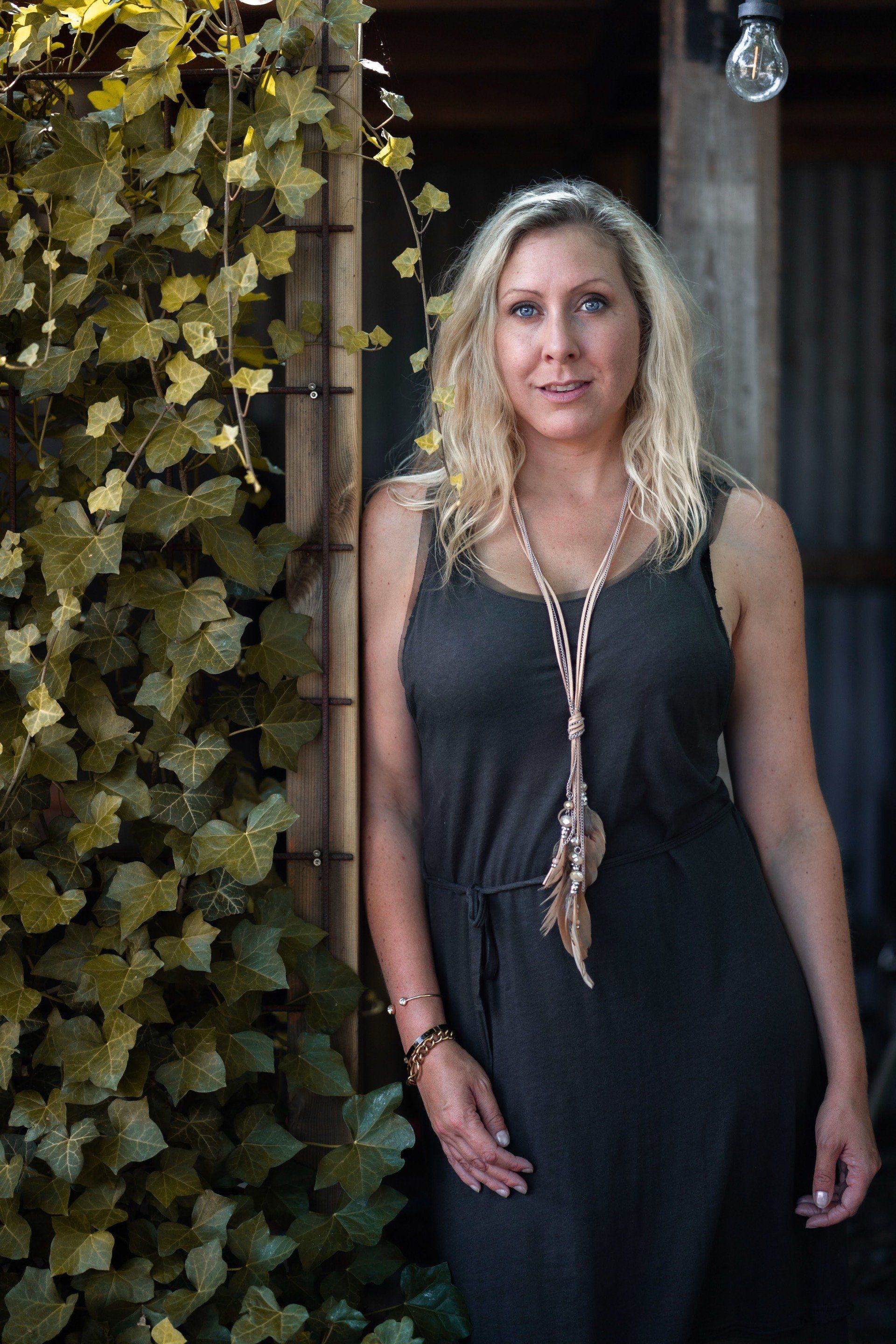 Angelica Redlund Varberg Carlington Country