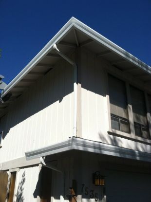 A white house with the number 7536 on the side