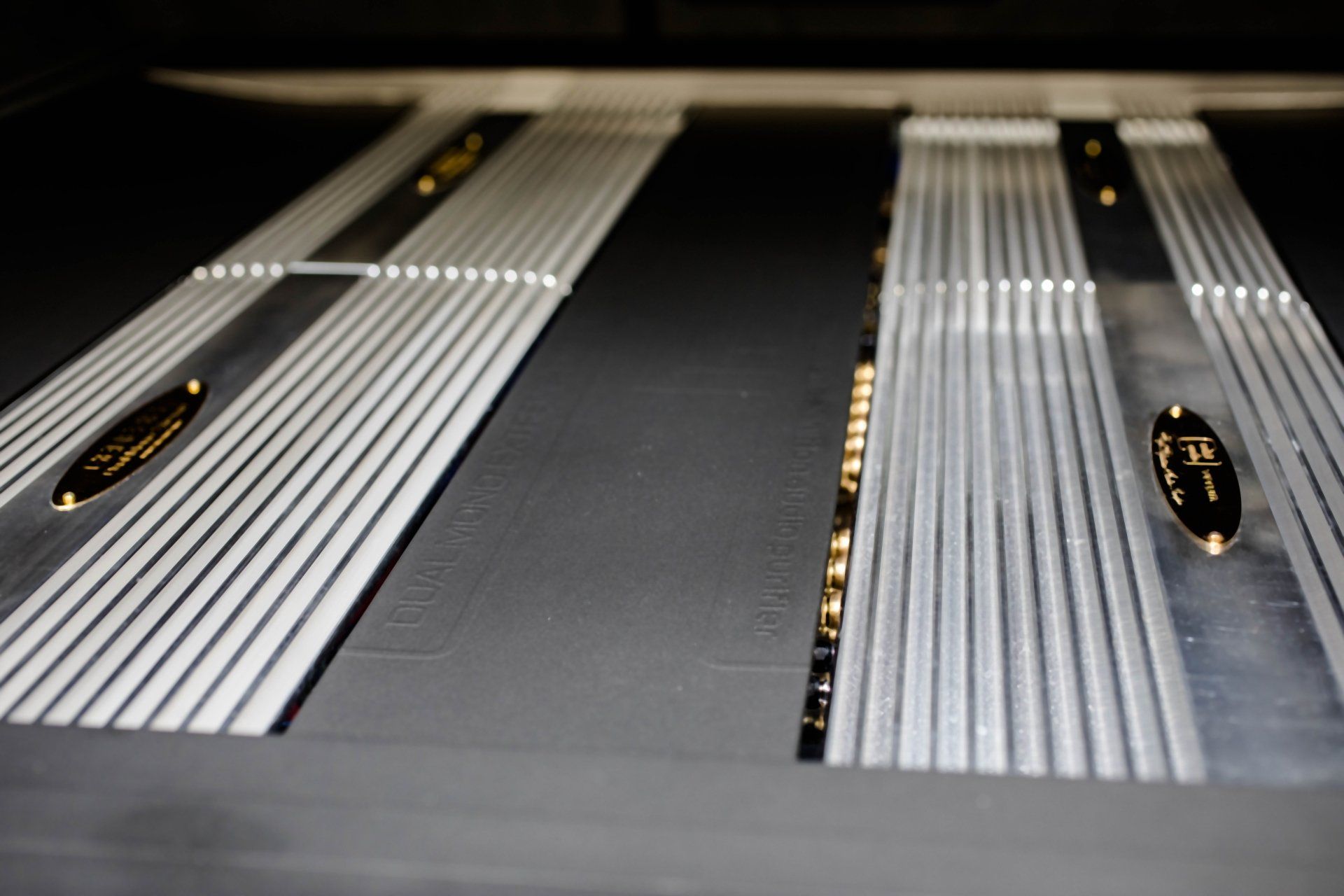 nubitaudio verum DSP,integriert im genesis kühlkörper im audi A6 4f