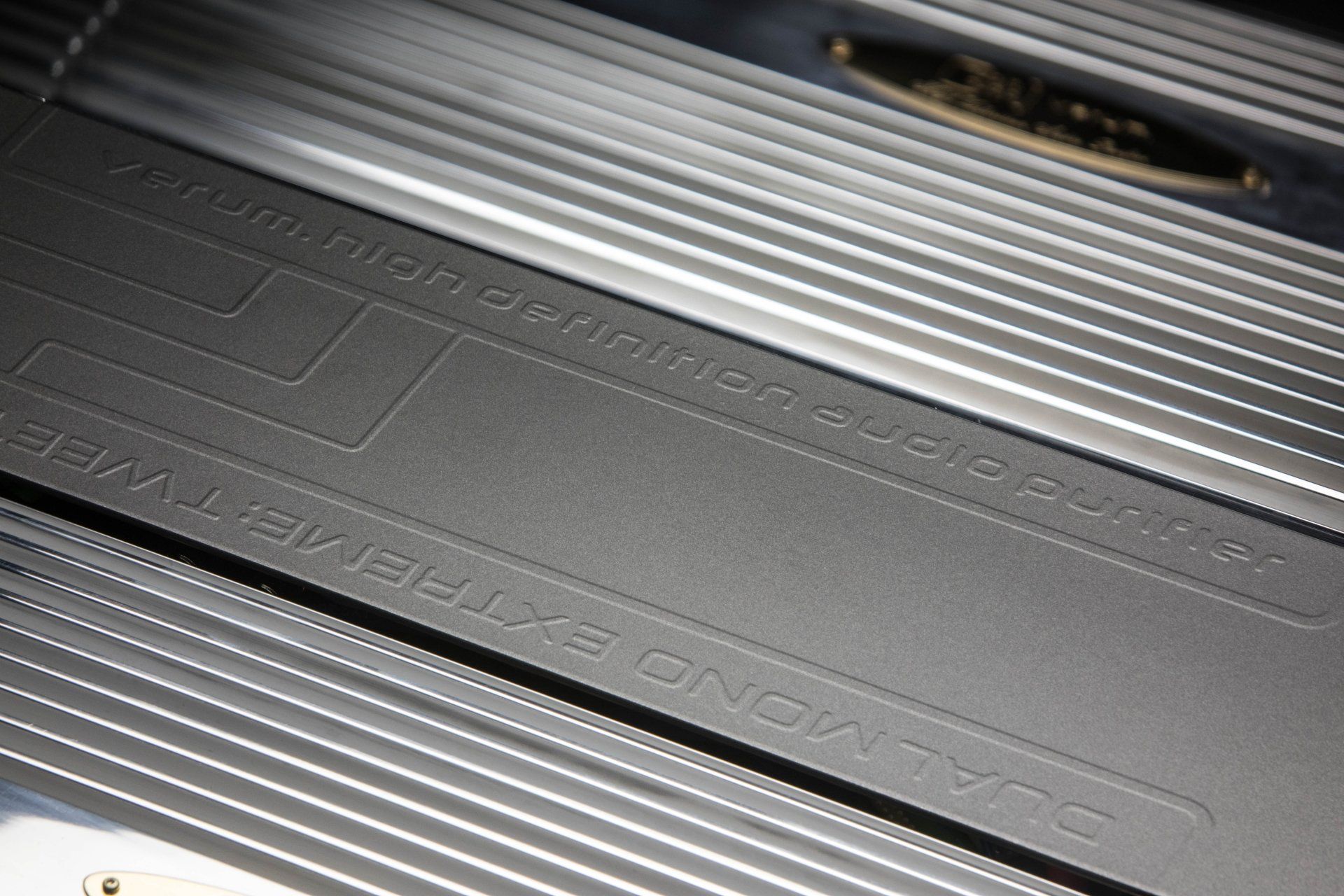 genesis dual mono extreme im audi A6 4f